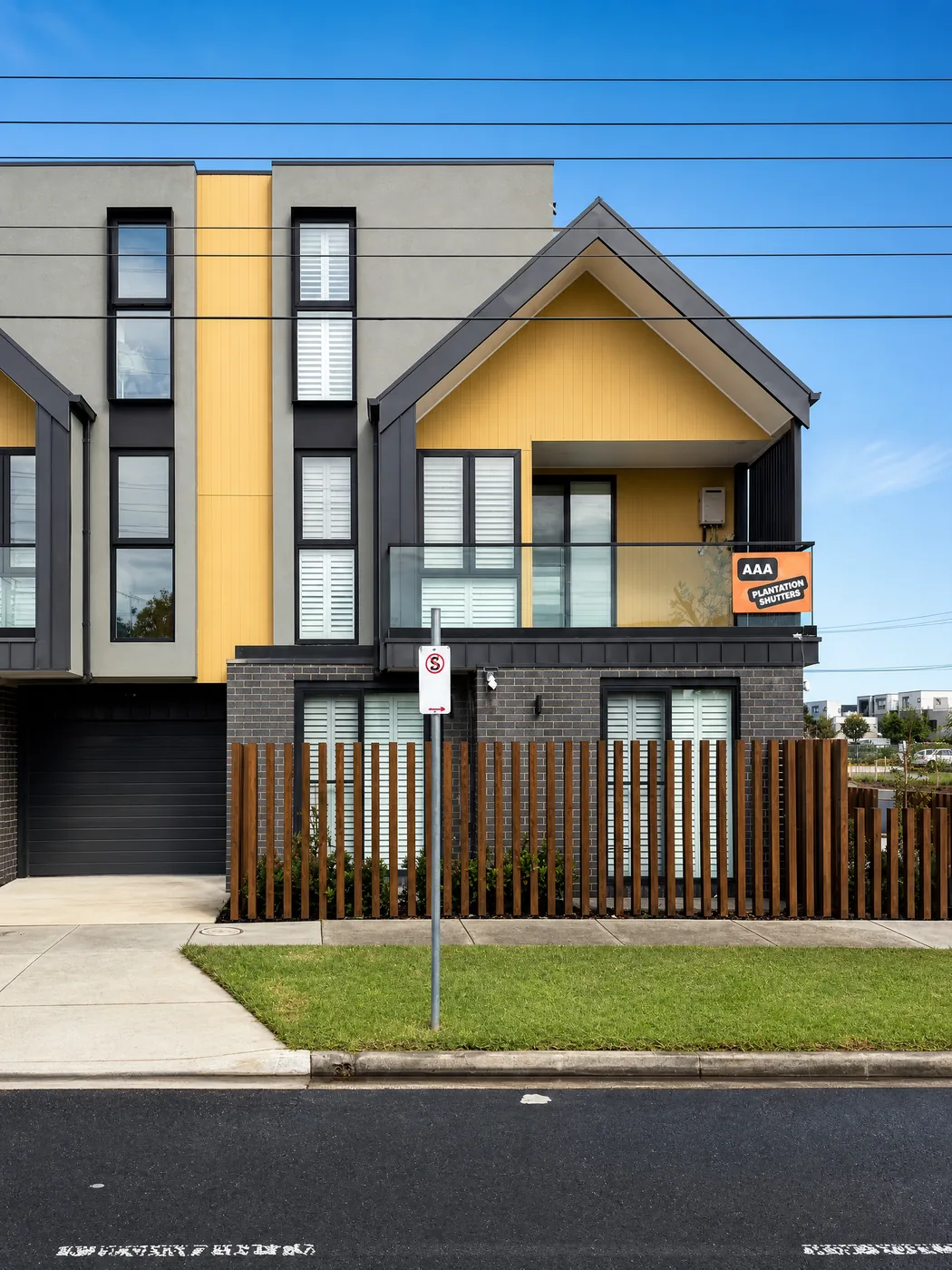 Plantation shutters Pascoe Vale showroom — exterior side view of display centre building